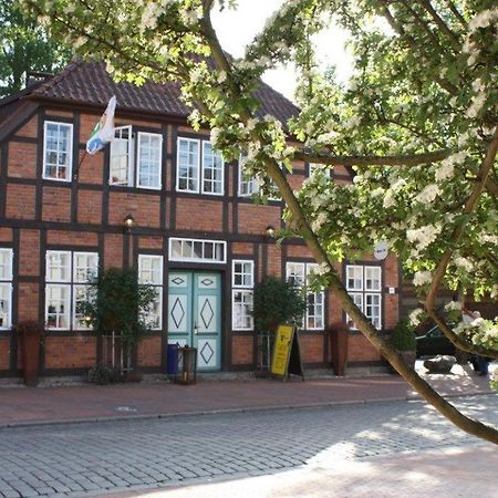 Kontraste Hotel Neumuenster Exterior photo